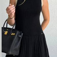 Lottie - Timeless little black dress