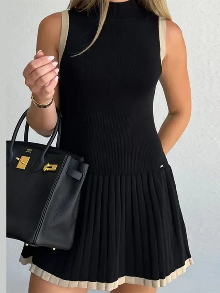 Lottie - Timeless little black dress