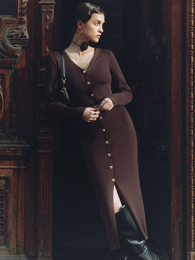 Rita - Fine knitted dress with buttons