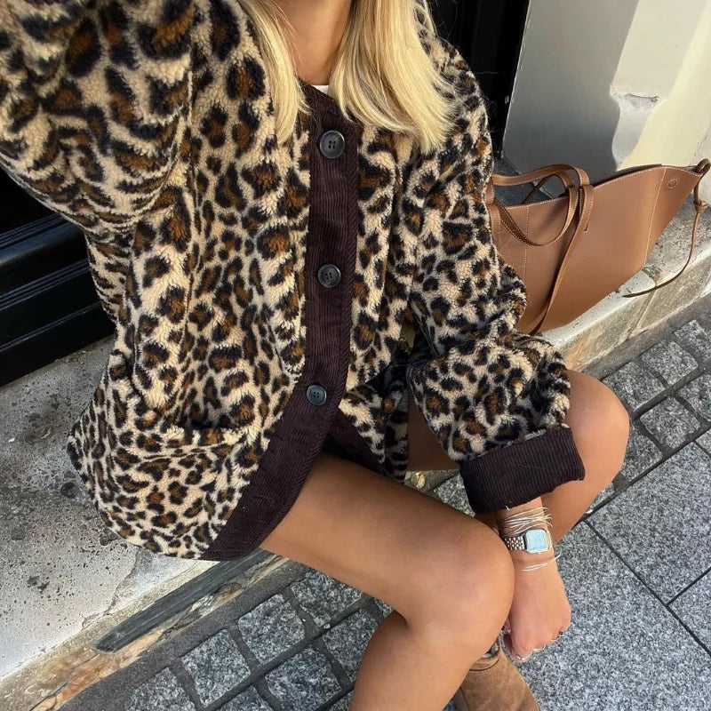 Chiara - Cosy leopard jacket with buttons