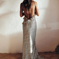 Sevilla - Flattering polka dot dress