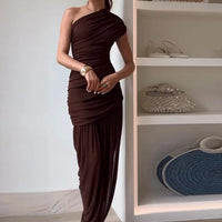 Nuria - Flattering one shoulder dress