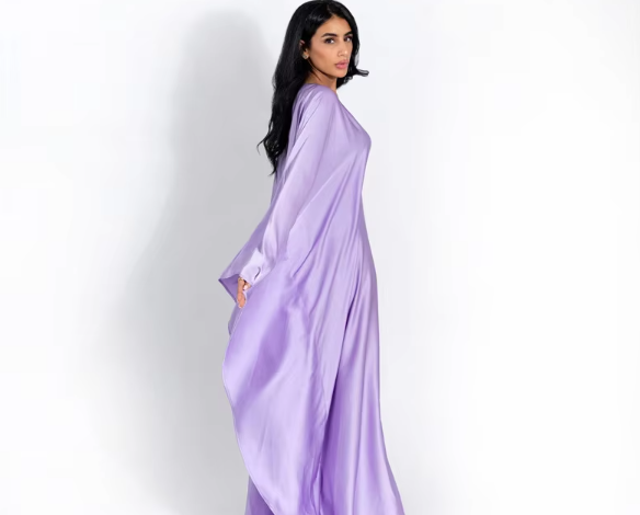 Zeyna - Satin silk dress with cape sleeves