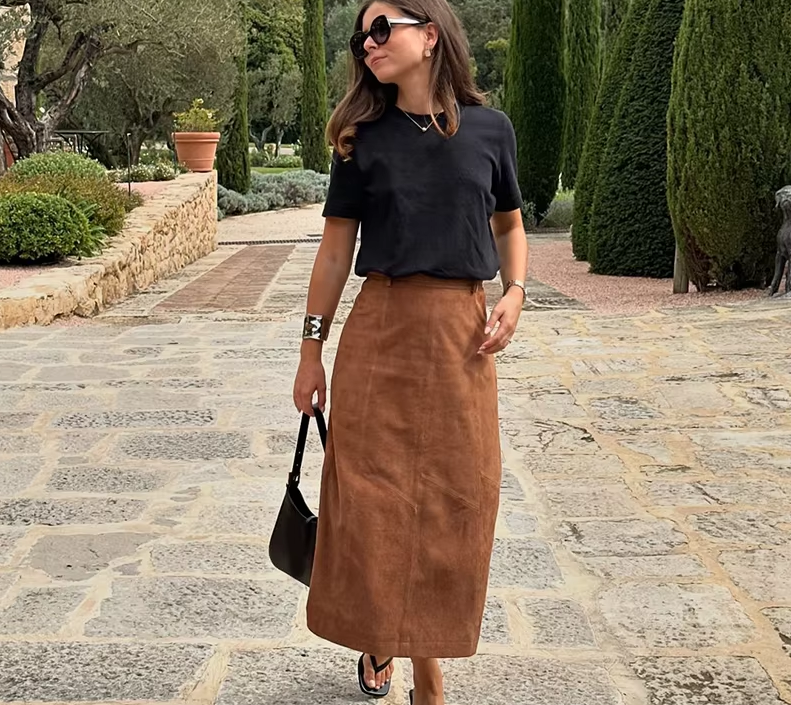 Deena - Flattering long skirt