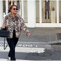 Isa - Elegant faux fur coat