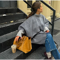 Vanessa - Elegant plaid cape