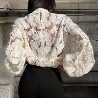 Leona - Elegant blouse with lantern sleeve