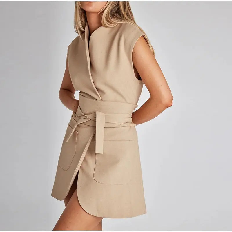 Grazia - Flattering dress with waist detail